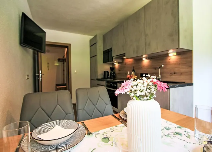 Vom Gerslosstein Zum Rumerblick By Interhome Aschau Im Zillertal